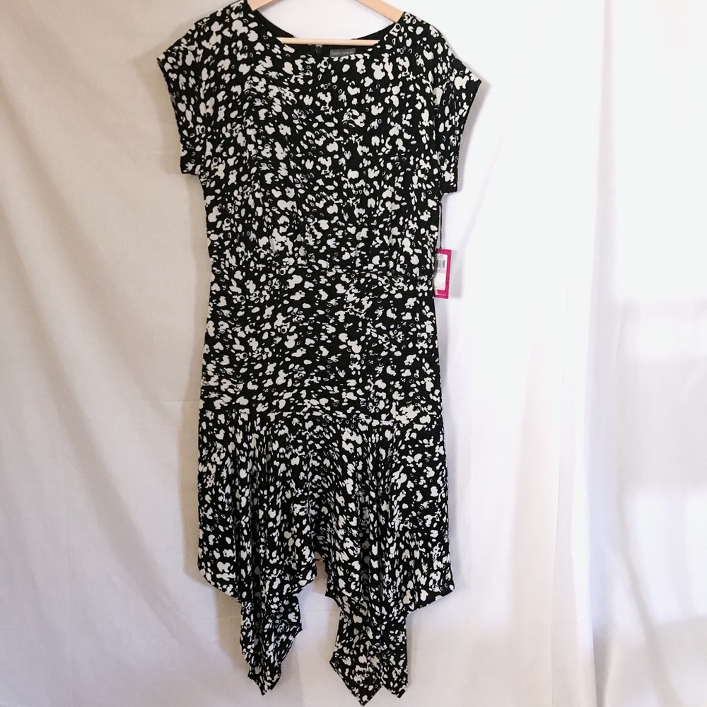 vince camuto // black and white spotted print asymmetric midi dress